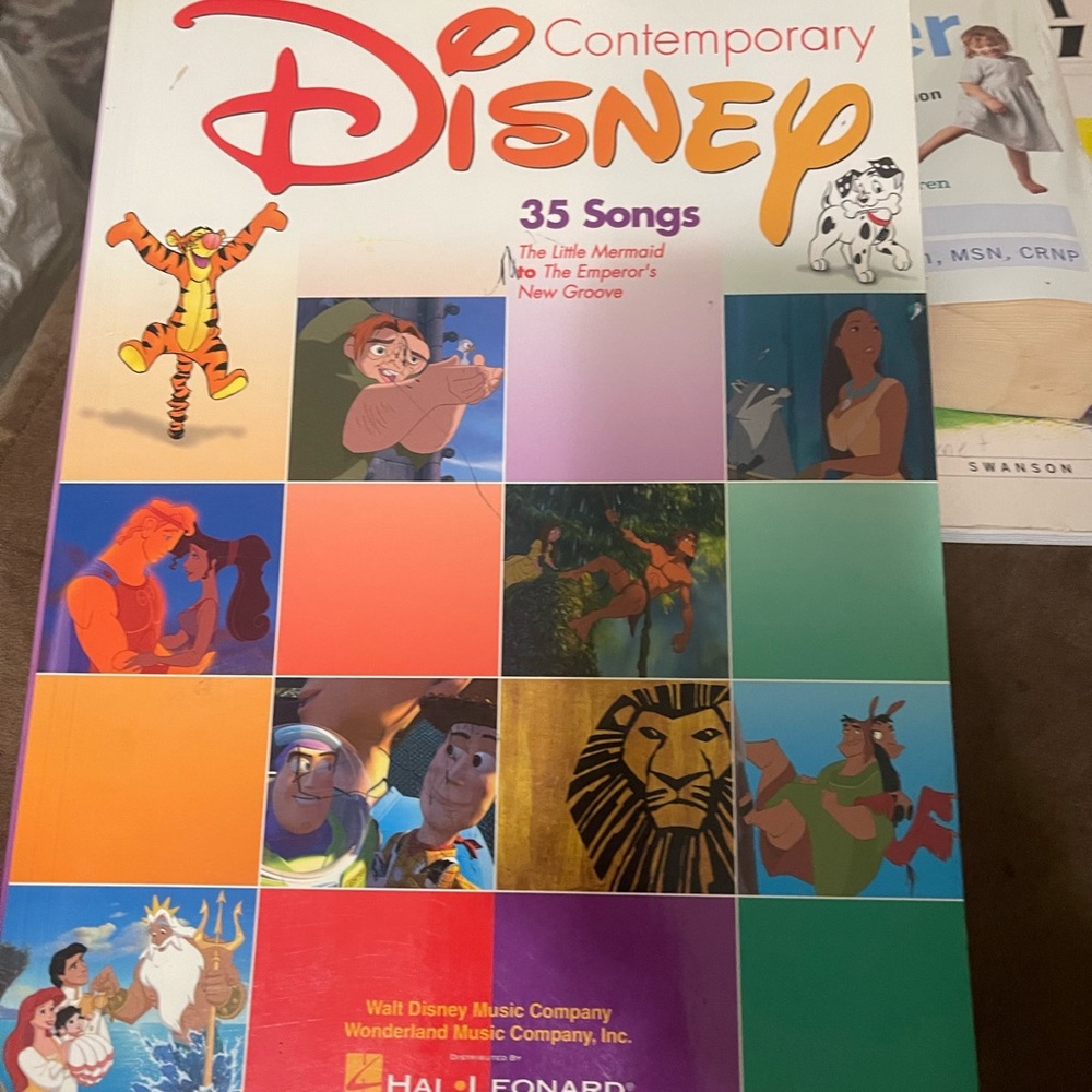 Disney Contemporary song book for Piano, vocal, Guitar